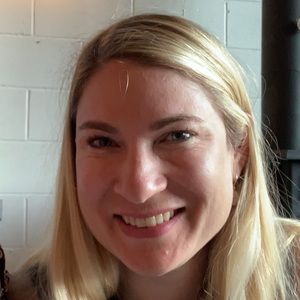 Meet your Posher, Adelle